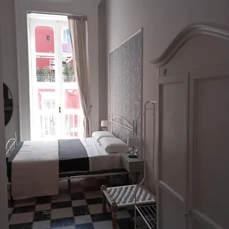 Toledo'S Family Bed & Breakfast Naples Exterior photo